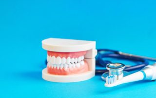 Zirconium în stomatologie: Beneficii și eficiență