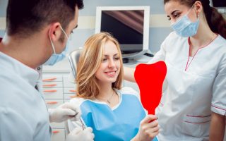 Tot ce trebuie să știi despre procedurile de implant dentar