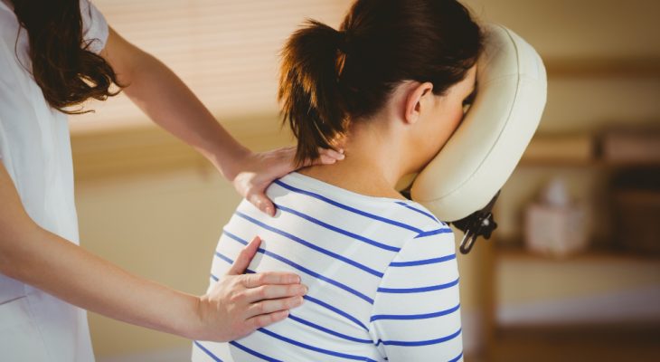 Fotoliul de masaj: Soluția pentru durerile de spate?