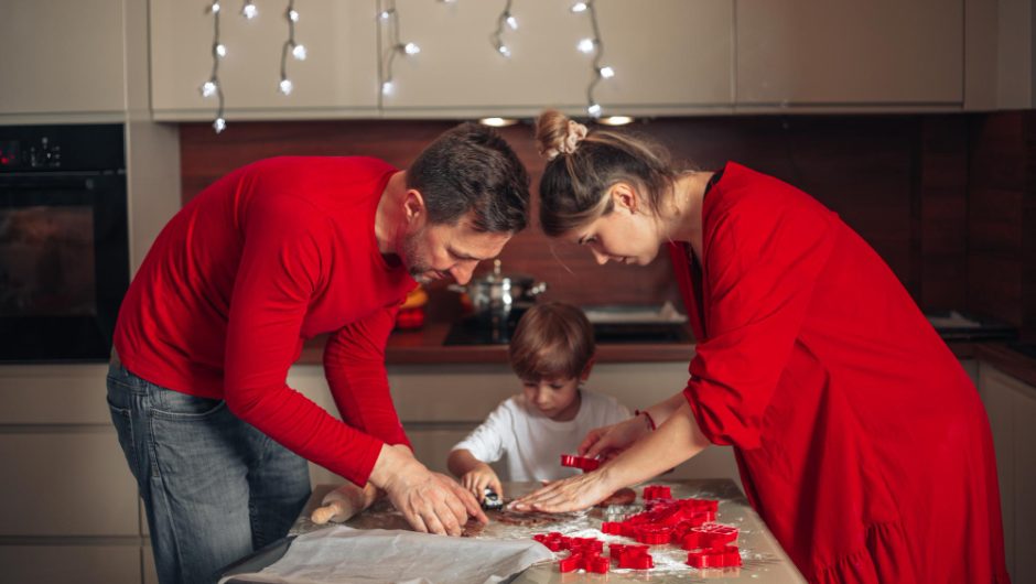 Cum să creezi tradiții care să întărească legăturile familiale