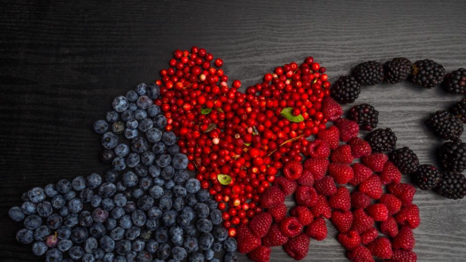 Sucul de aronia: Băutura antioxidantă care protejează inima și creierul