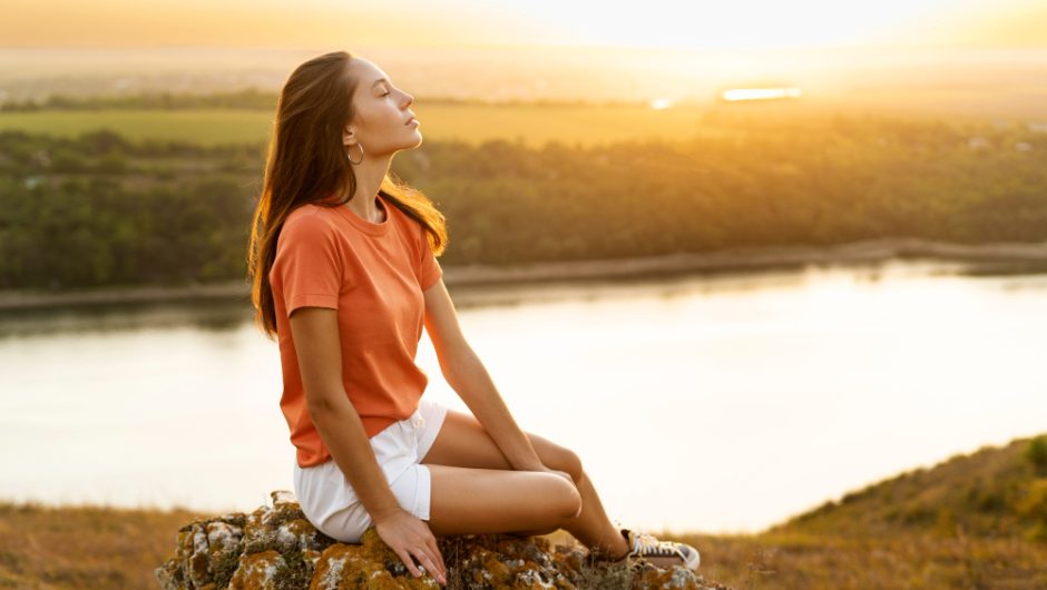 Cum să folosești mindfulness pentru a-ți îmbunătăți sănătatea mentală