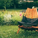 Mobilierul de grădină care transformă curtea într-un loc de relaxare