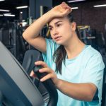 Greșeli frecvente în sala de fitness și cum să le eviți
