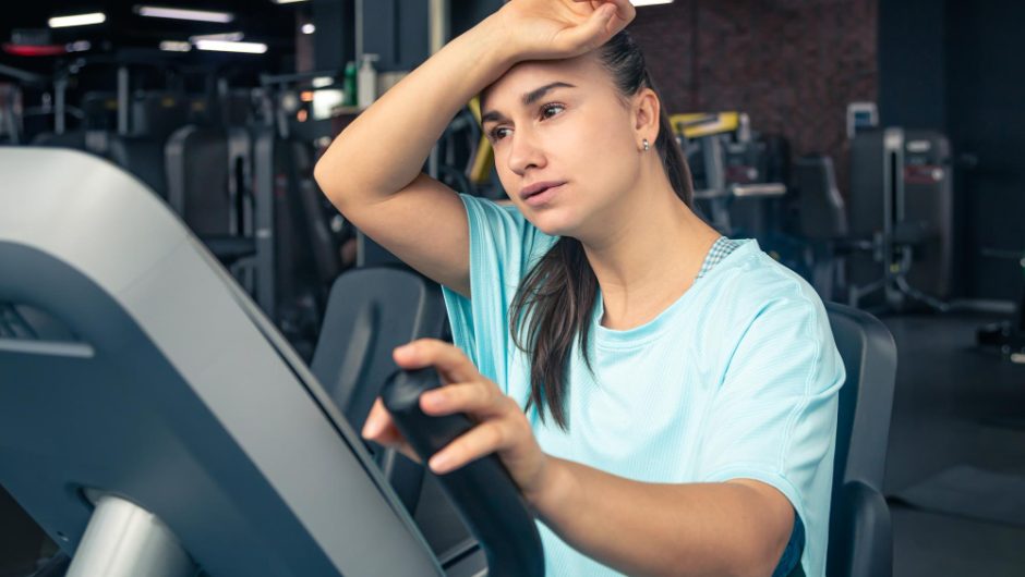 Greșeli frecvente în sala de fitness și cum să le eviți