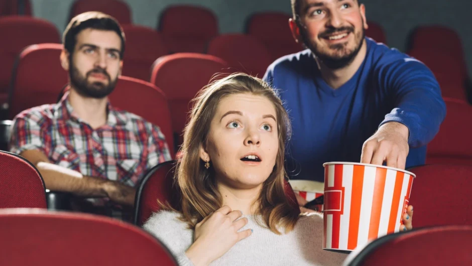 Cum alegi un spectacol de teatru dacă mergi pentru prima dată
